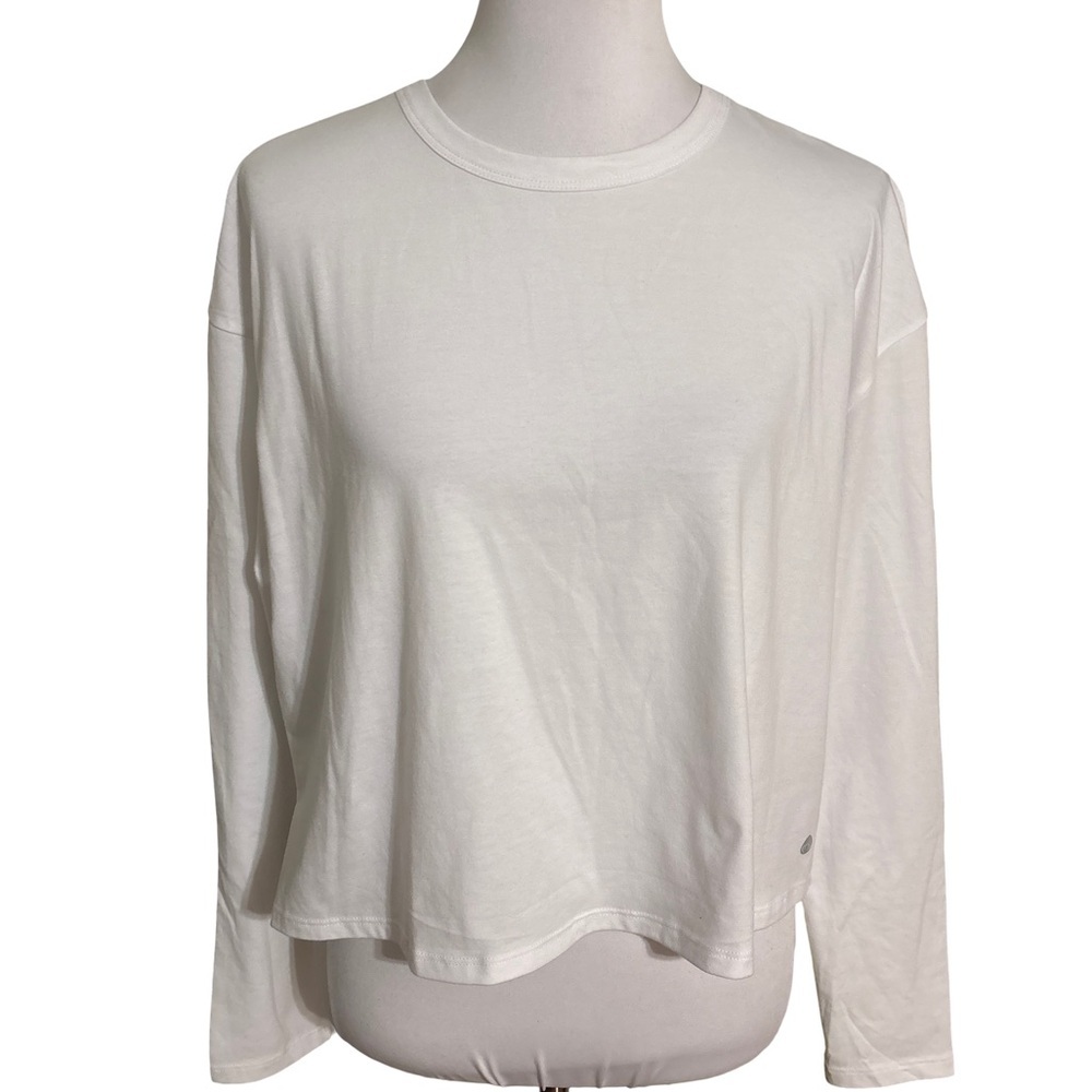 Apana White Long Sleeve Crop Top Women's Tee